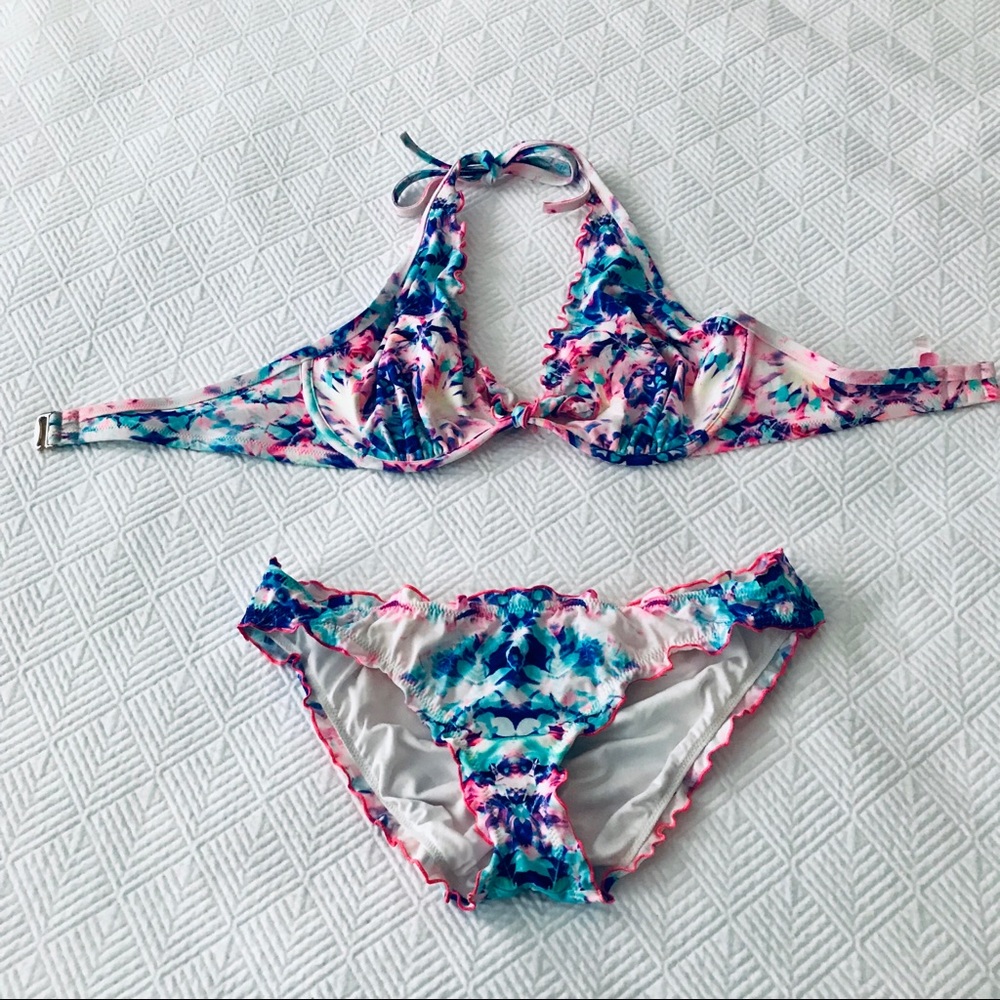 Victoria’s Secret Two Piece Underwire Swim Suit